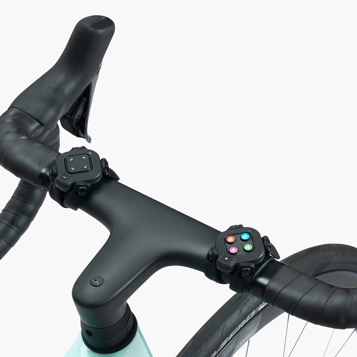 Wahoo KICKR CORE 2 with Zwift Cog & Click Smart Bike Trainer
