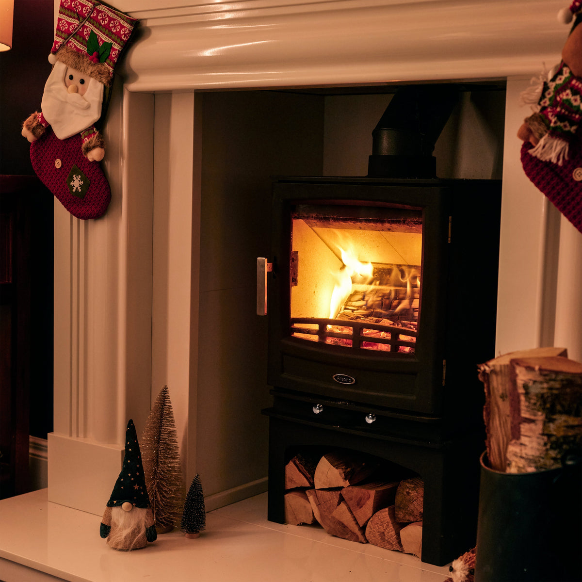 Arizona A05 5kW Eco Design Multi-Fuel Stove And log Store